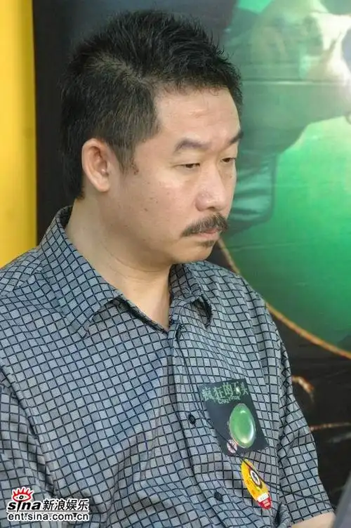 图文疯狂的石头主创聊天刘桦口才很好