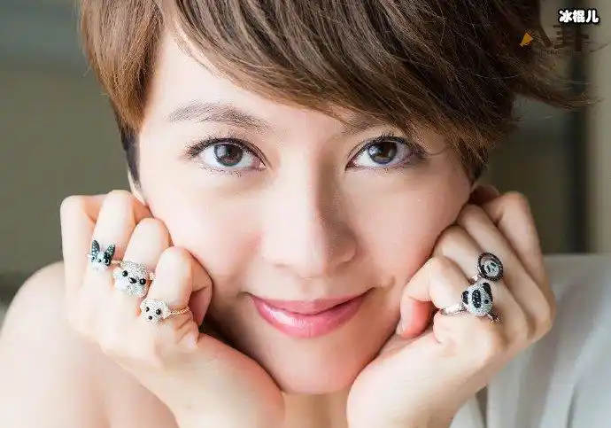 但是现今更人关注的却是艺人的八卦新闻,而梁咏琪一直和杨受成蛋糕