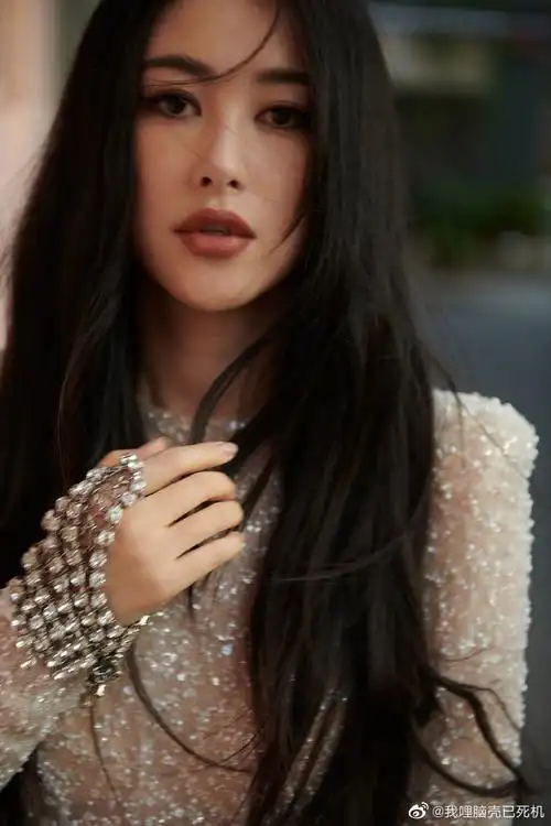 #朱珠亮片鱼尾裙#