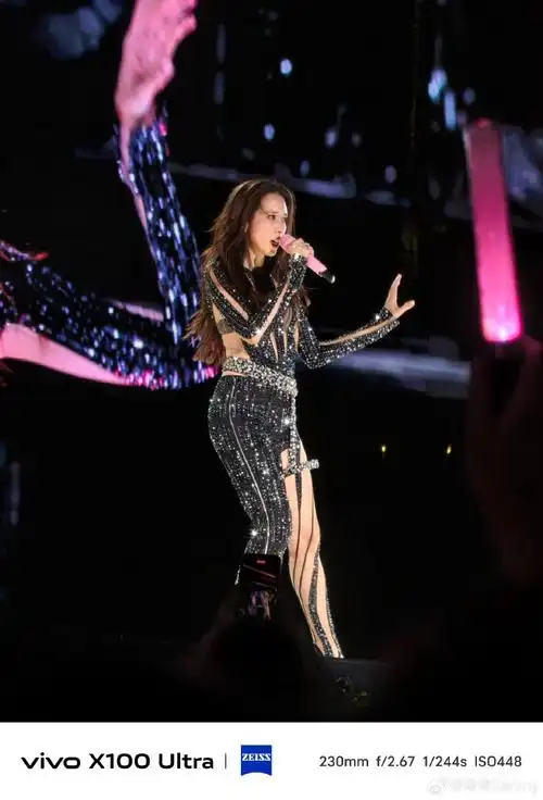 姐真的什么年龄段粉丝都有##莫文蔚鸟巢演唱会##演唱会这样拍好出片