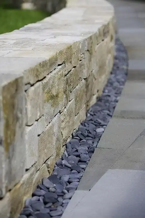 别墅花园风水水池方位图(别墅水池哪个位置好)-百科学社