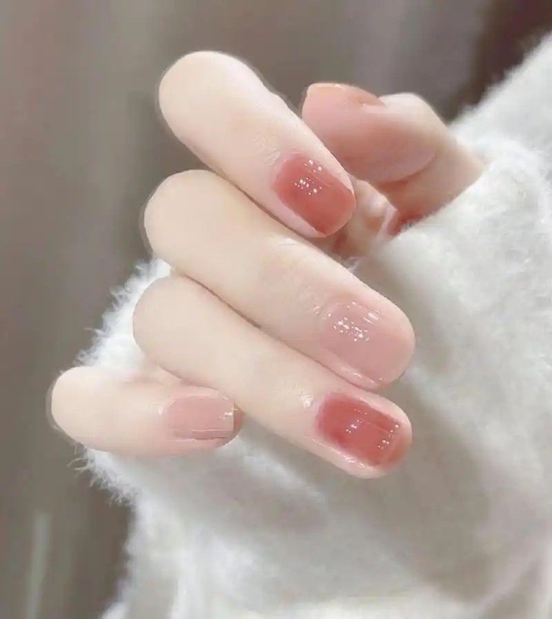 简约大气纯色系美甲,指甲短宽的也合适  指甲又短又宽的小仙女也适合