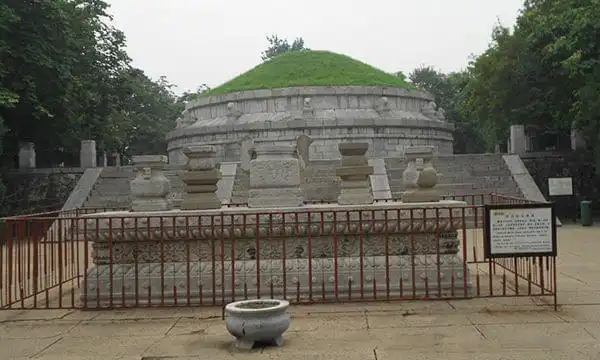 实拍袁世凯墓地耗资70余万银元不称为袁陵而称袁林