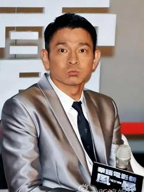 此次闷声干大事的刘德华为何打脸了不少周润发们