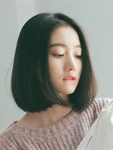 适合额头窄的发型,额头低额头窄适合什么样的发型(额头窄颧骨高适合