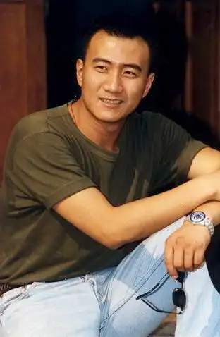 53岁的胡军,不惧绯闻与师妹相濡以沫23年,终于熬出了老戏骨风范|刘烨