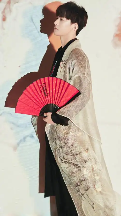 易烊千玺 #tfboys 五周年演唱会宣传照 古风 高清 帅气