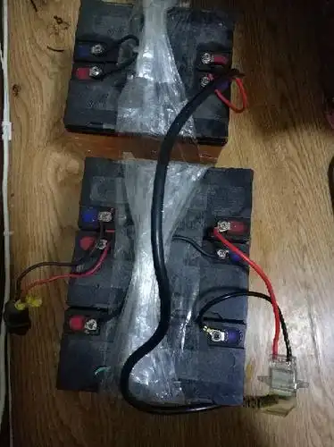 60v电动车电瓶这样接线对吗?