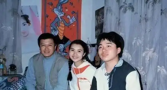 演员陈好:凭颜值嫁百亿老公,巅峰时去中戏当老师,如今咋样了?