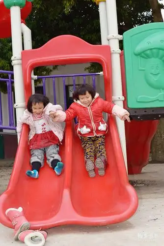 握握手我们是好朋友