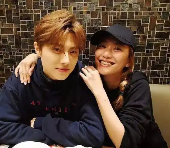 棒棒堂王子的女朋友王子邓丽欣这段相差六岁的姐弟恋