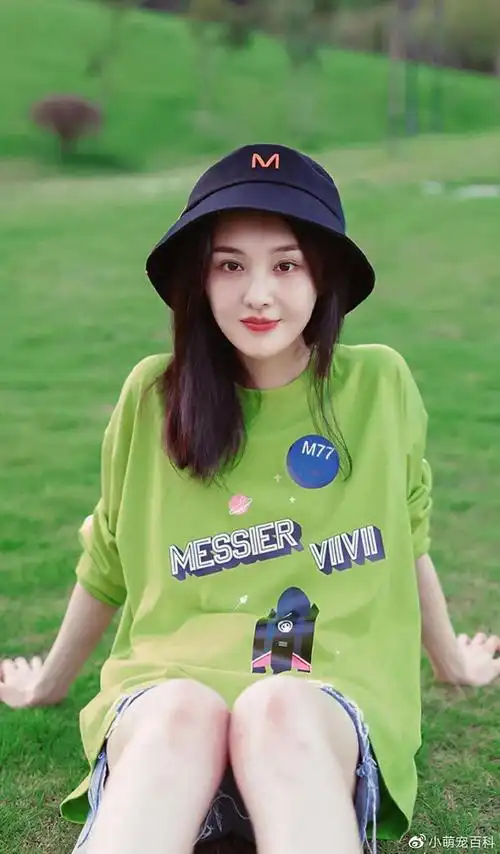 小仙女郑爽换了新发型,清新可爱有一种当年楚雨荨的感觉