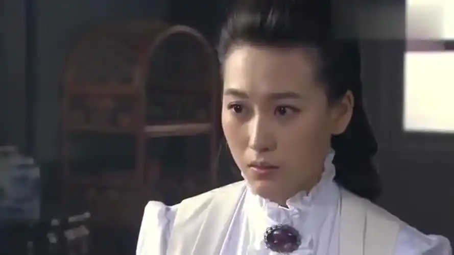 飞哥大英雄梁飞没钱还八爷抢鬼子运钞车八爷怂了不敢要