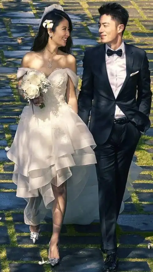 林心如#霍建华#婚礼现场#明星婚礼品一品明星结婚时的伴娘服吧(ah所谓