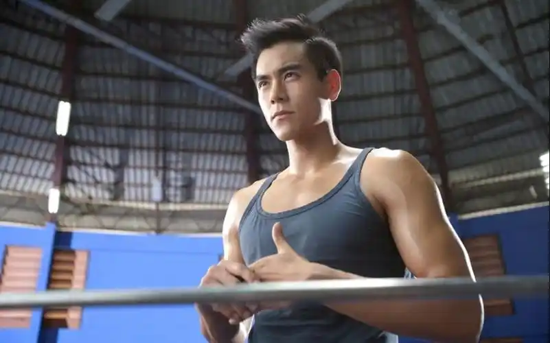 剧说自律的人到底有多恐怖看看彭于晏就知道了