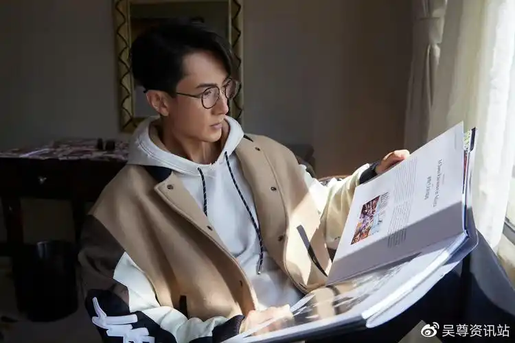 吴尊亮相boss 2022秋冬眼镜鉴赏会 精彩演绎绅士之魅|吴尊|绅士|眼镜