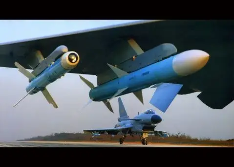 霹雳12空空导弹和霹雳8空空导弹的远近搭配是歼十最令敌人胆寒