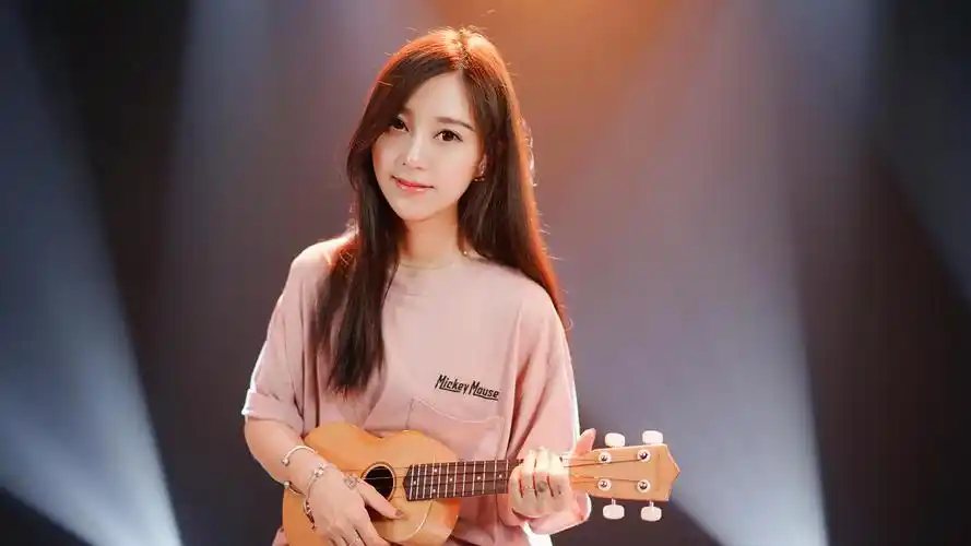 情歌女神翻唱庾澄庆《情非得已》人美歌甜,好听到心醉