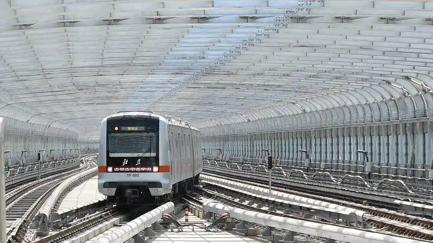 (来源:北京日报) 地铁工作人员数了半小时 近日,武汉地铁运营四号线