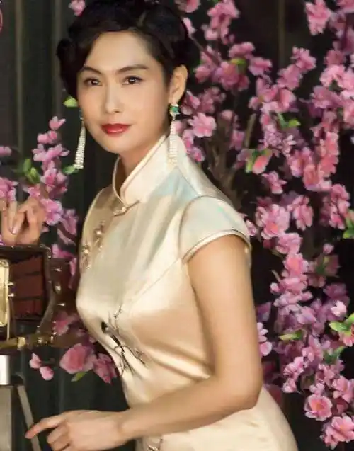 女星谁最合适穿旗袍?张曼玉,李嘉欣太惊艳,陈好才是风情万种_腾讯新闻