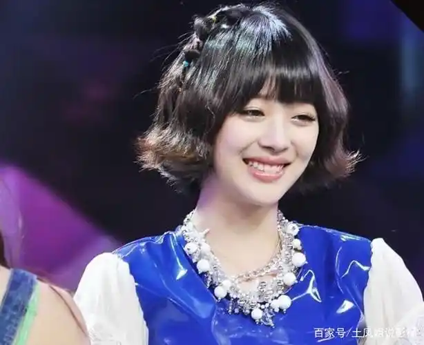 6年雪莉做客《快乐大本营》,一头蛋糕卷短发可爱爆棚,像个小公主