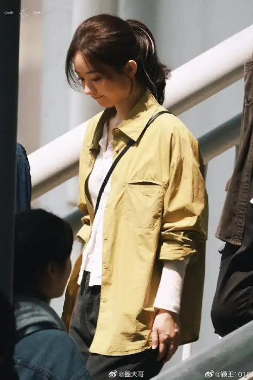 赵丽颖在人间叉腰路透##赵丽颖新剧叉腰路透