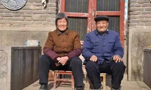 在农村丈夫出门后女人要在大门口放一个空碗,这是为什么呢