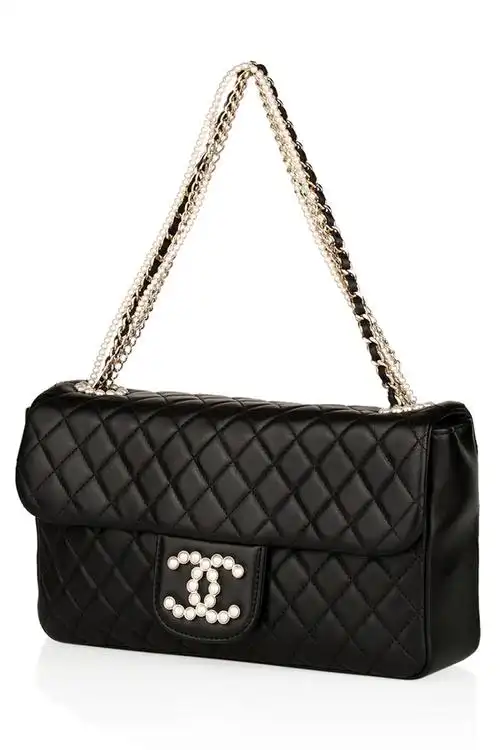 香奈儿 黑色 小牛皮 经典菱形格纹 饰以皮穿链与珍珠 口盖包 女士限量