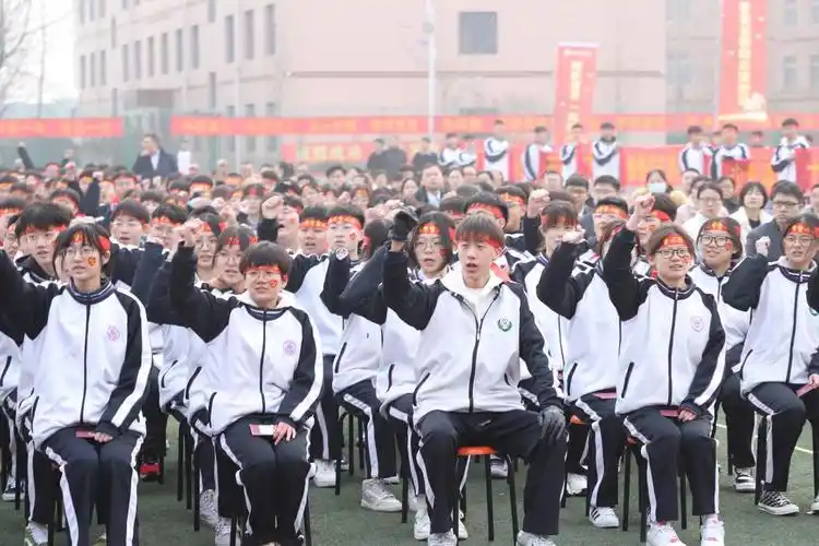 百日全力以赴 誓创二三辉煌!石家庄卓越中学举行高考百日誓师大会