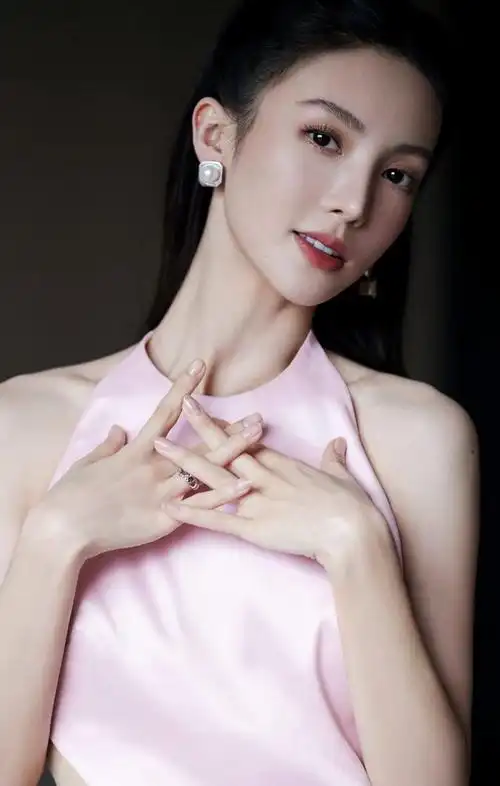 金晨高清俏丽美照娇俏可人