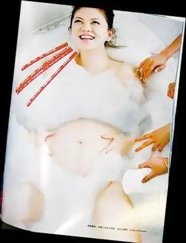 女星大肚照比美:梁静茹俏皮应采儿美艳