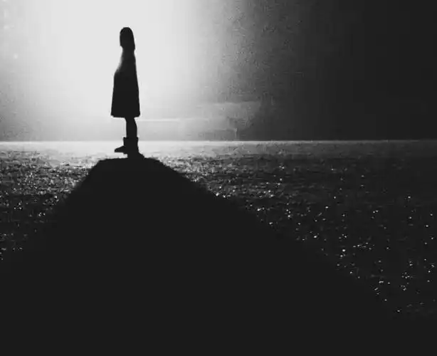 成年人压抑心酸图片,成年人的心酸和无奈的图片