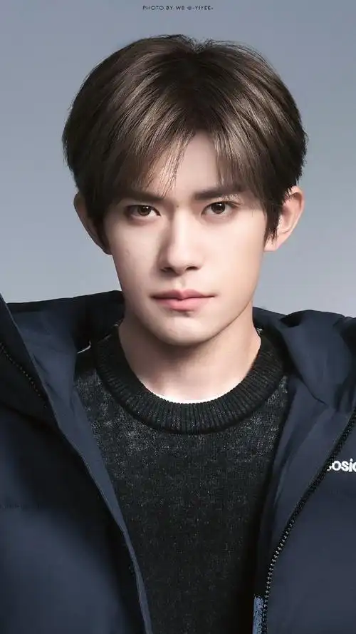 易烊千玺代言波司登