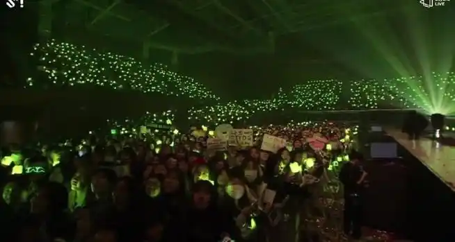 240224『图片』ty track in seoul day1    这一次 所有应援棒都是为