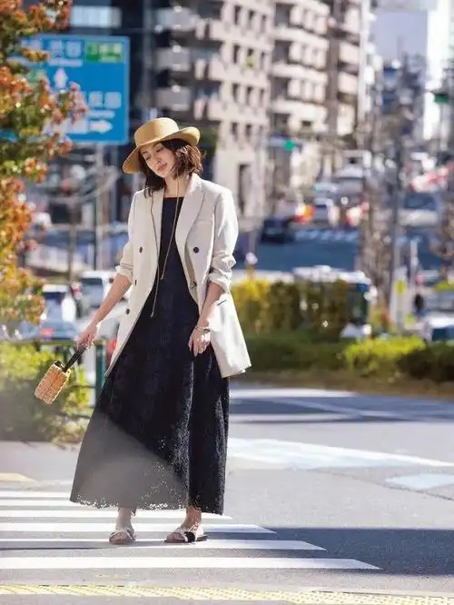 西装配长裙绝杀