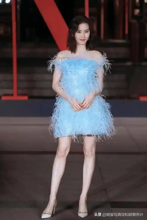 刘诗诗精致的美腿让人激动