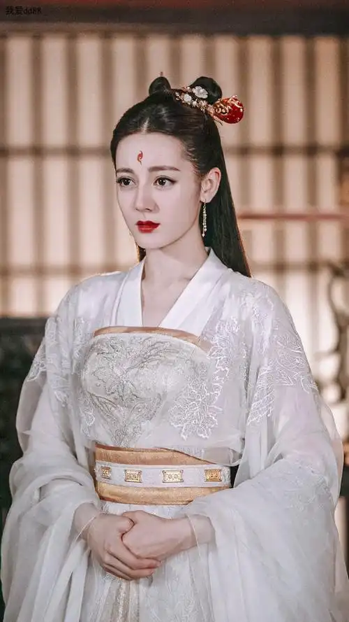 2月23日 13:22   关注  手机壁纸 聊天背景 迪丽热巴 古风 评论 什刎