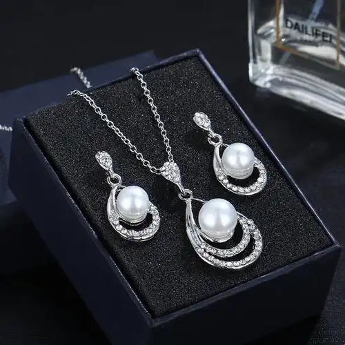 速卖通新款镶钻水晶水滴珍珠首饰套装 项链耳环套装 三件套首饰品