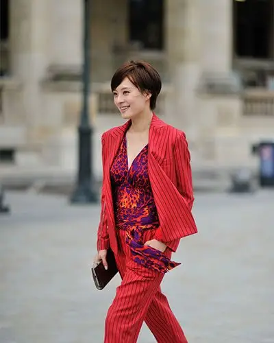 孙俪示范短发发型 清爽变时尚辣妈