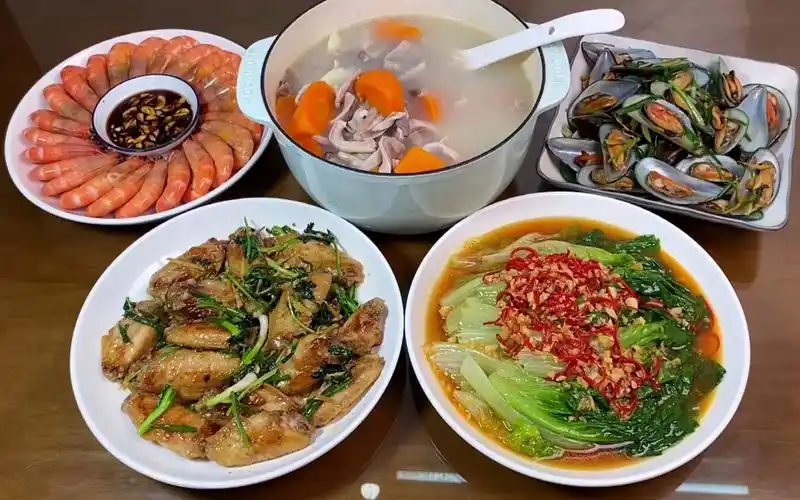 湛江家庭的晚餐,小朋友们都说妈妈做的蚝油鸡翅太好吃了