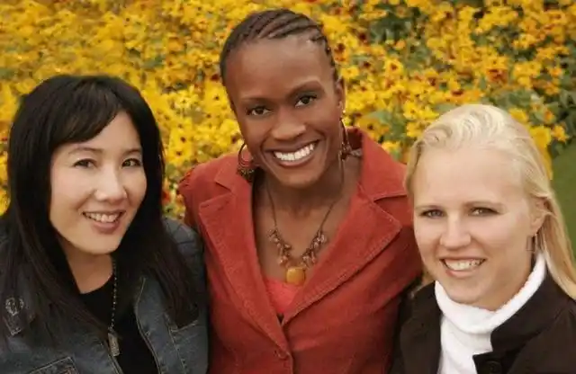 动物之间存在生殖隔离,为何黄种人,白种人之间没有生殖隔离呢?