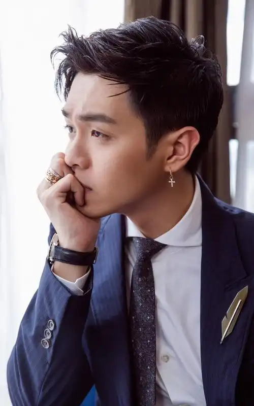 壁纸 张若昀 明星 摄影 男神