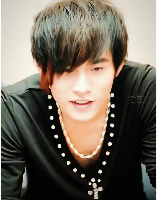 周杰伦年轻的时候真年轻