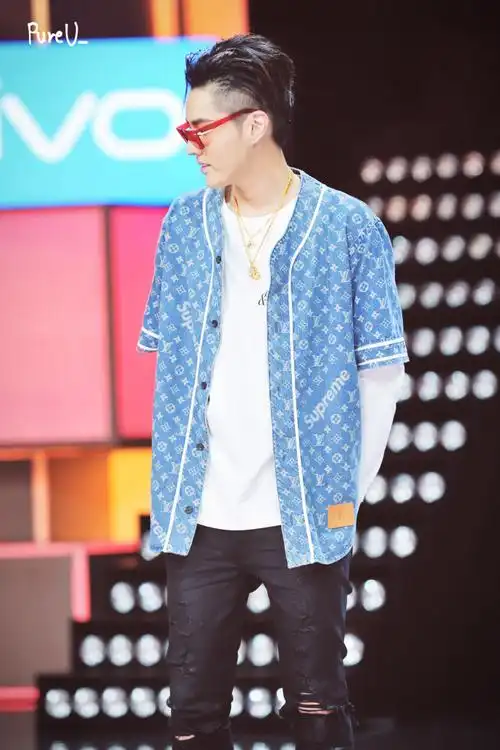 2017吴亦凡《快乐大本营》录制_高清图片大全-爱豆app