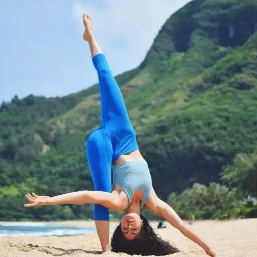 腿型不够纤细?每天练习6个瑜伽动作,练出"有缝儿"的大腿