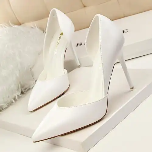 女士单跟女性高跟鞋女2021年新款气质女神范秋少女不累脚女人单鞋