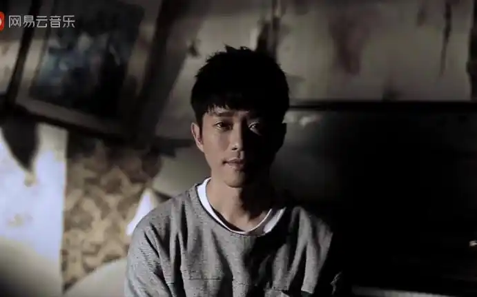 《现在你是怎样的人》张栋梁