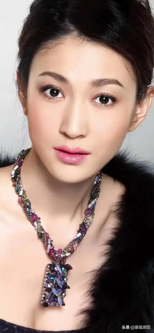 微笑天使-李小冉全图写真合集