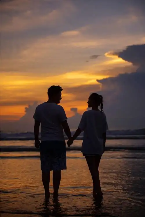 老婆小敏 妻子的故事寓意 _飞翔号