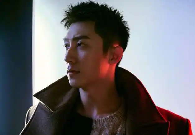 前妻王雨馨手撕黄景瑜离婚绯闻升级掌握百件料黄景瑜退圈